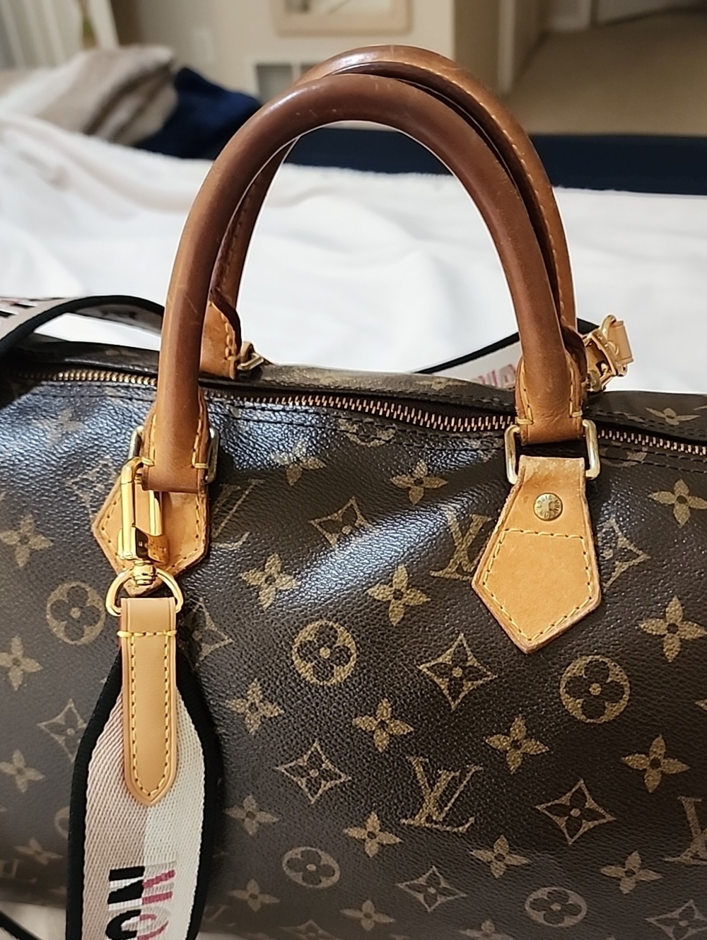 Louis Vuitton Monogram Canvas Speedy 35 Large Size - Picture 16 of 17